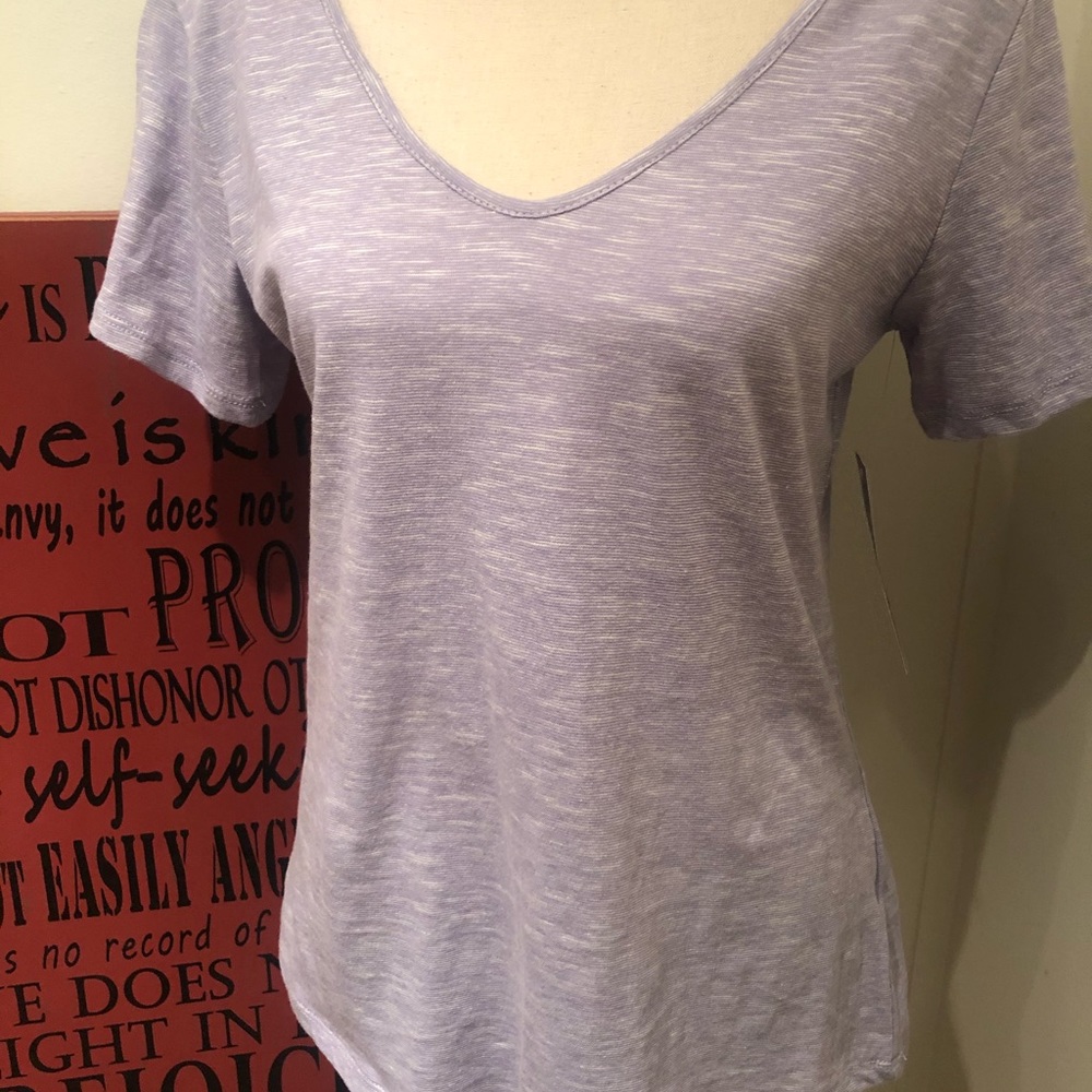 COMO V Neck NWT The Perfect Tee PS LIte purple